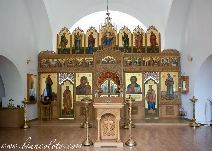 Надвратная церковь