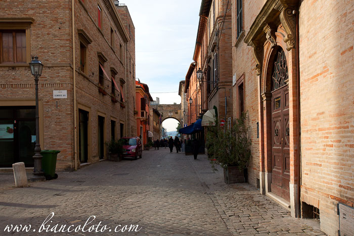 Арка Августа. Фано