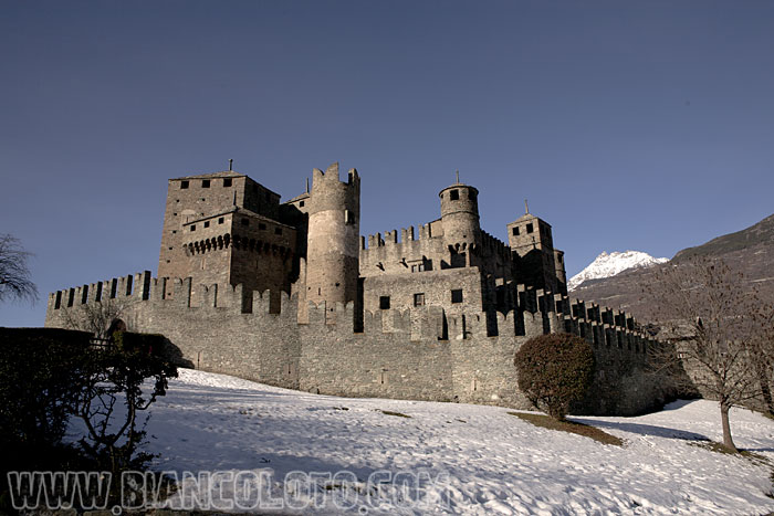 Замок Фенис