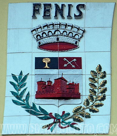 Замок Фенис