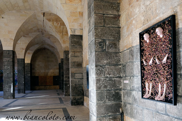 Посетить художественную галерею в историческом хане 