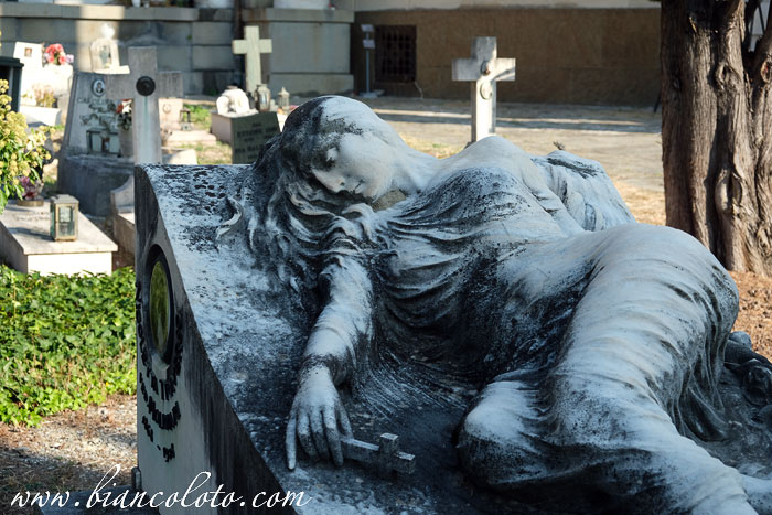 Кладбище Стальено