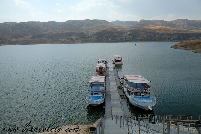 Пристань и лодки. Хасанкейф