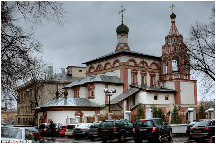 церковь Церковь Трех Святителей, Москва