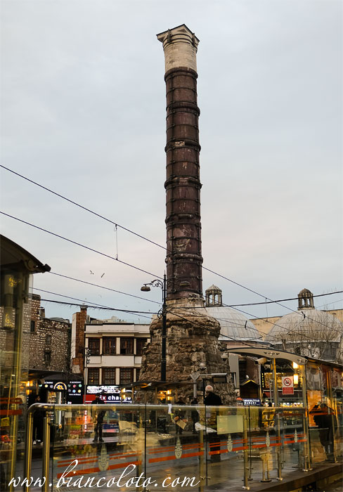 Колонна Чемберлиташ