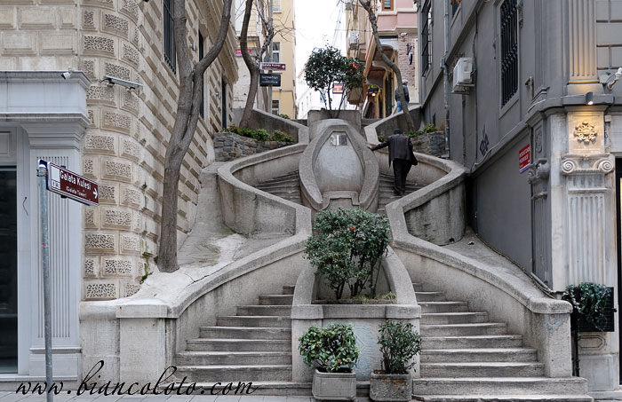 Лестница Камондо