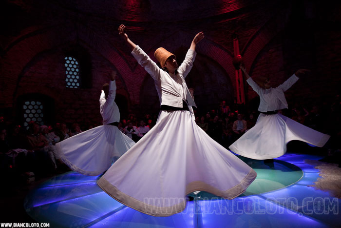 Стамбул, дервиши