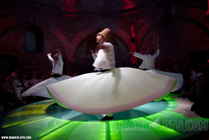 Стамбул, дервиши