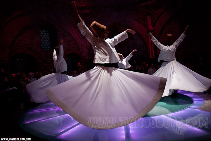 Стамбул, дервиши