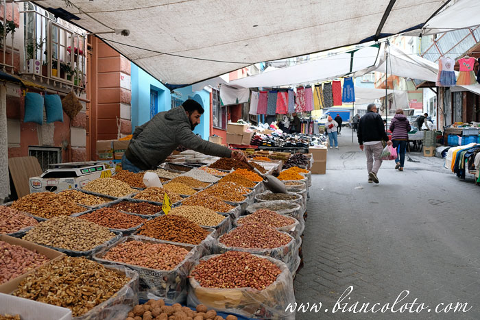 Фермерский рынок в  Долапдере. Стамбул