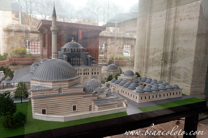 Мечеть и хамам Кылыч Али-паша 