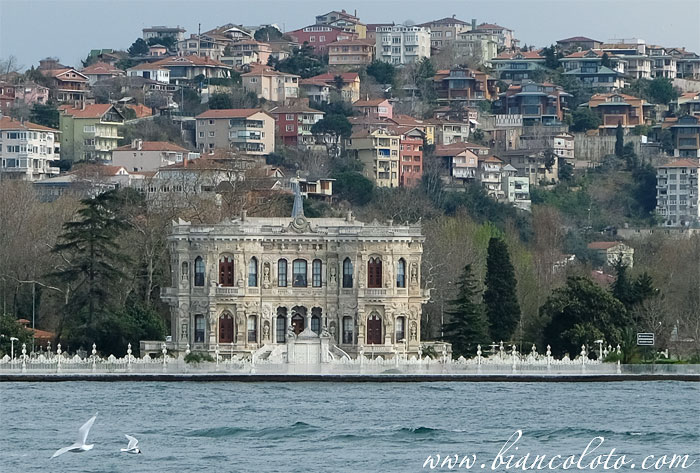 Павильон Кючюксу