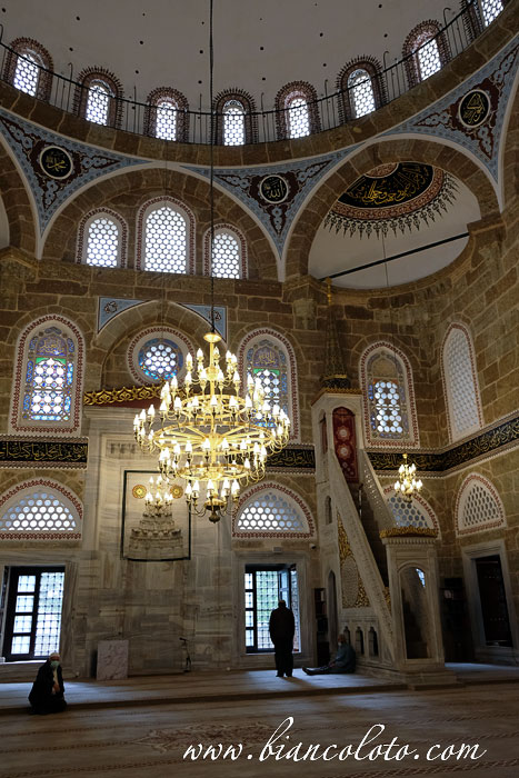 Мечеть Йени Джума