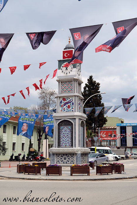 Часовая башня. Изник