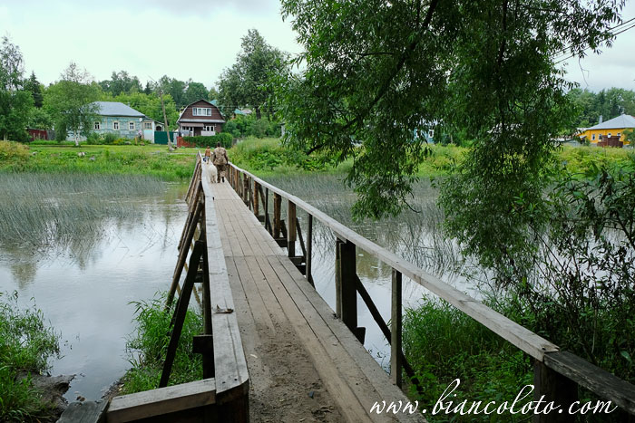 Мостик-лава в Кашине