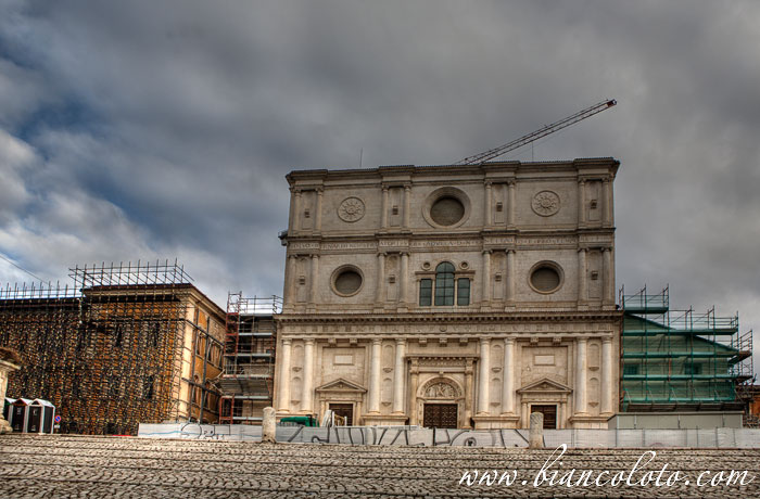 Церковь Святого Бернардина. Аквила. Абруццо. Аквила