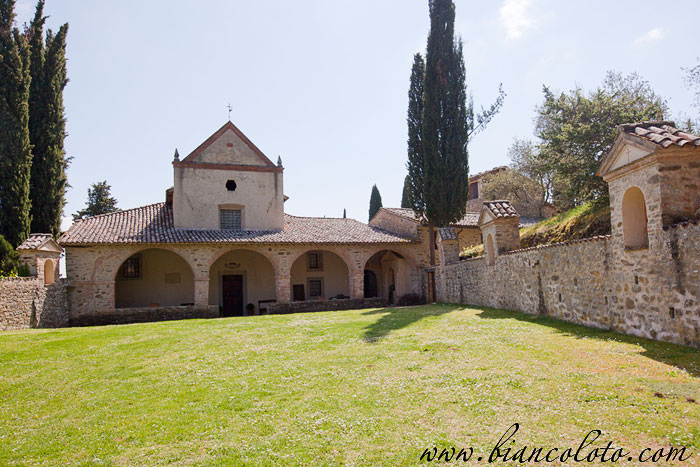 Монастырский дворик