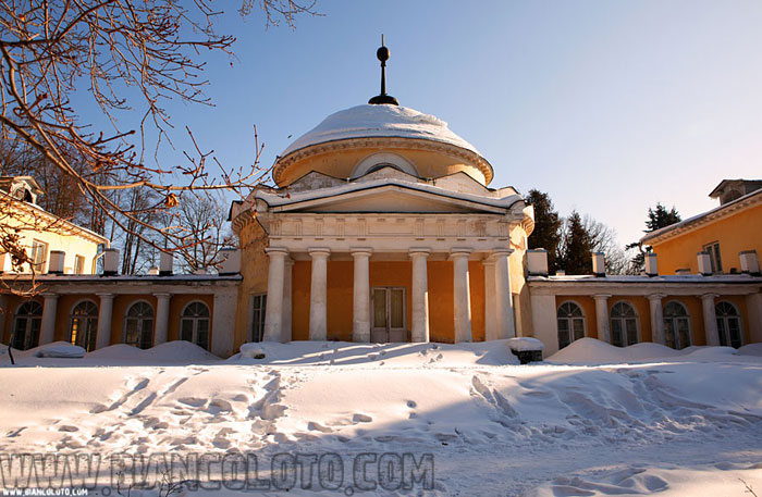 Ротонда-усыпальница 