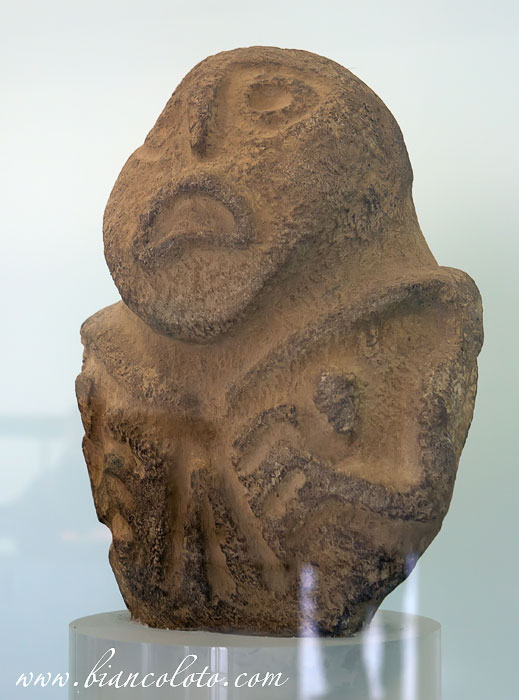 Каменные идолы из Лепенских Вир