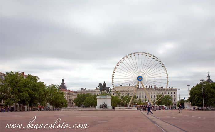 Лион, площадь Белькур