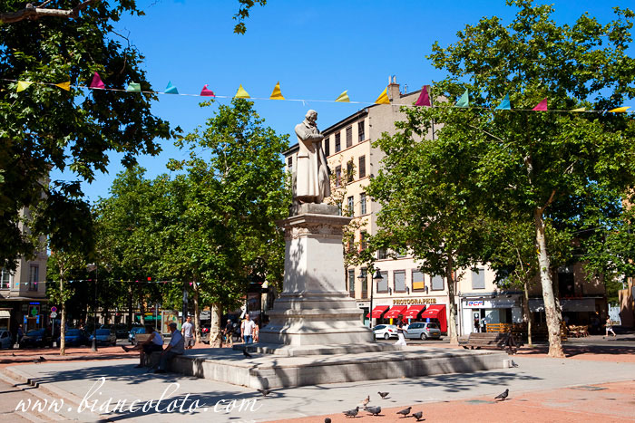 Площадь Круа-Русс.