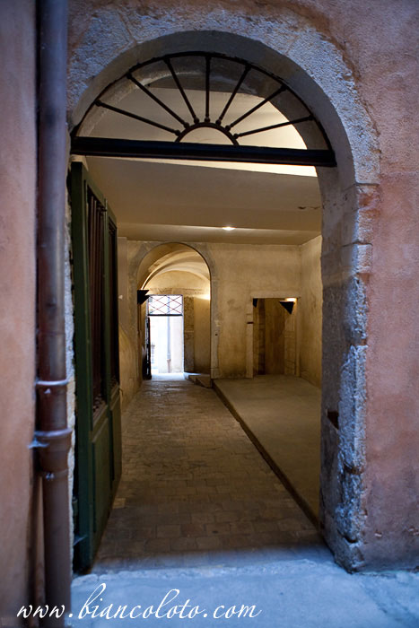 Трабули. Лион