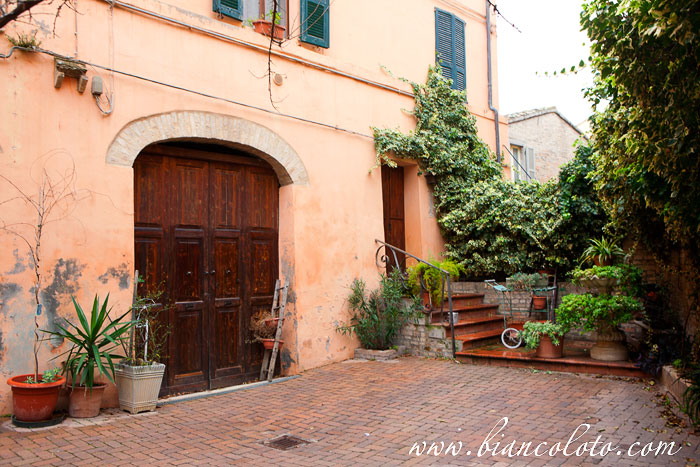 Дворик. Мачерата