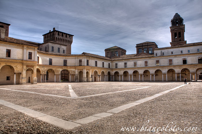 Герцогский дворец . Мантуя