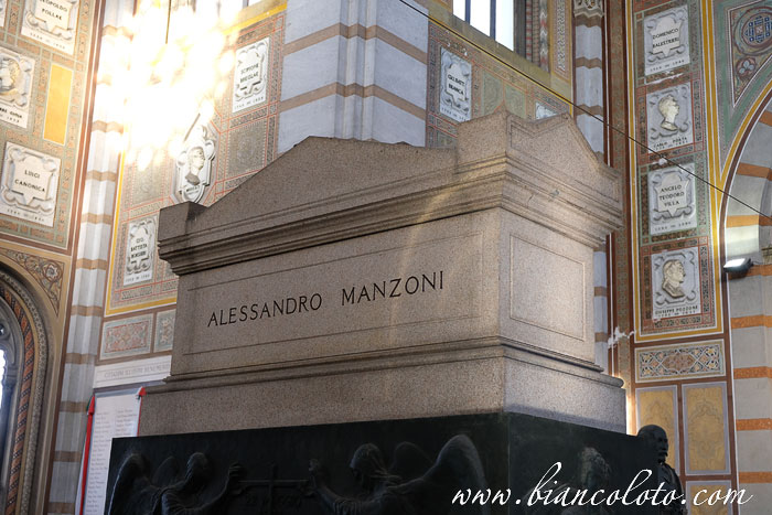 Надгробие Алессандро Мандзони
