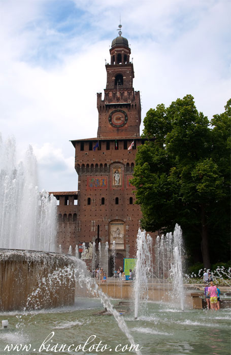 замок Сфорцеско. Милан