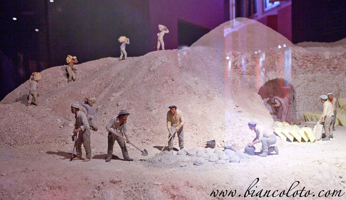 Плавка серы. Музей шахты в Монтедоро