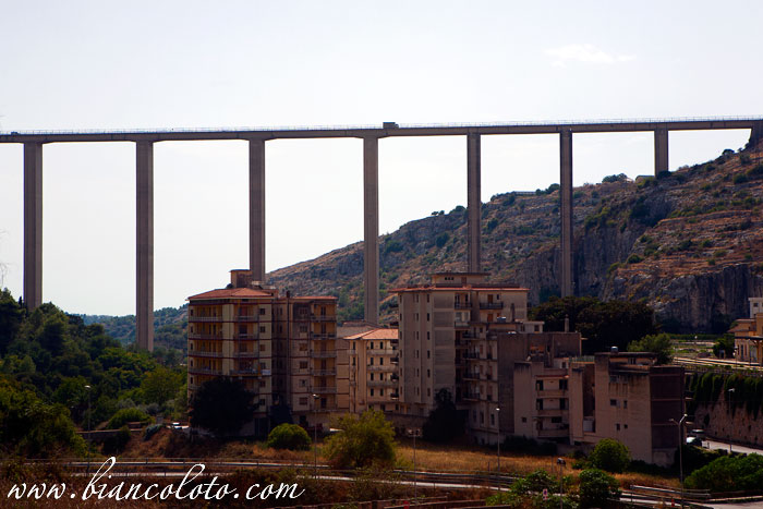 Мост Гуеррьери. Модика