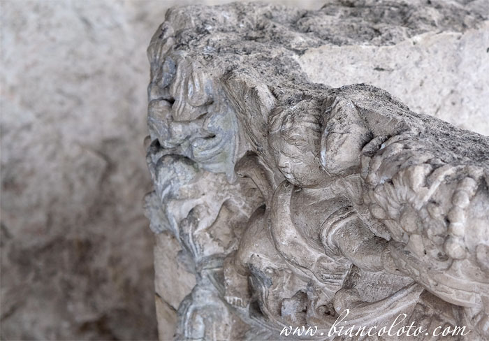 Спасо-Андроников монастырь, некрополь