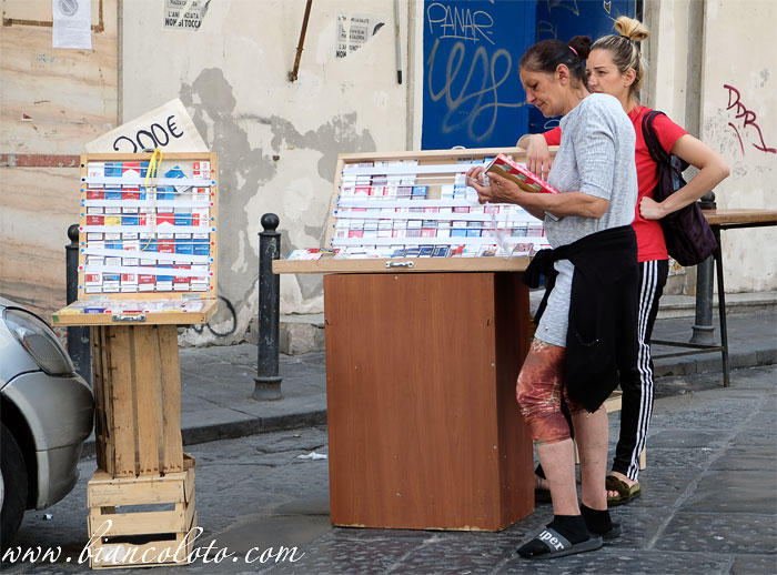 Контрабандные сигареты в Форчелле