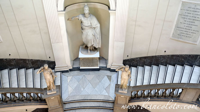 Национальный археологический музей Неаполя