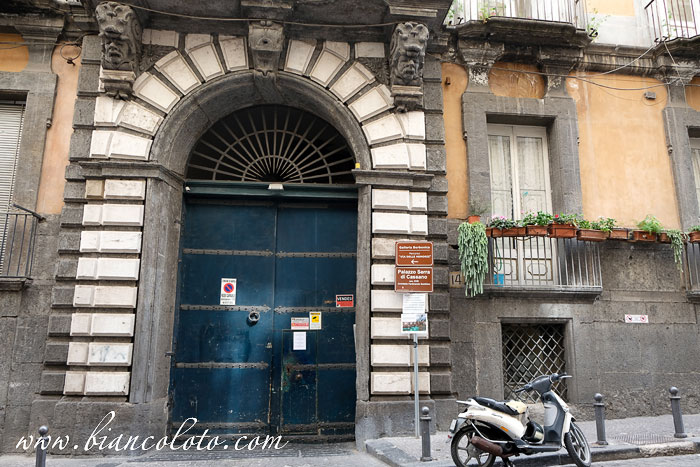 палаццо Серра ди Кассано