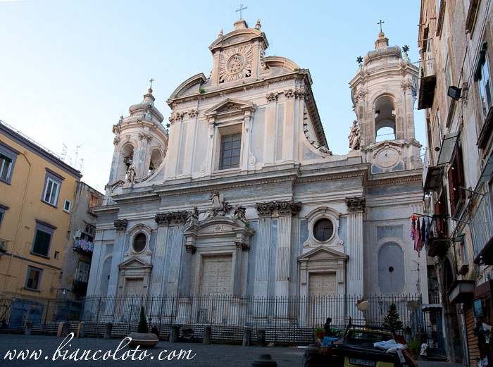 Церковь Джироламини.  Неаполь