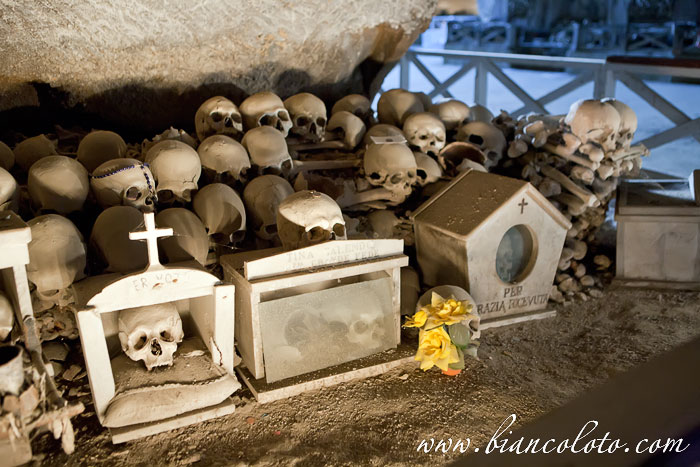 Кладбище Фонтанелле в Неаполе