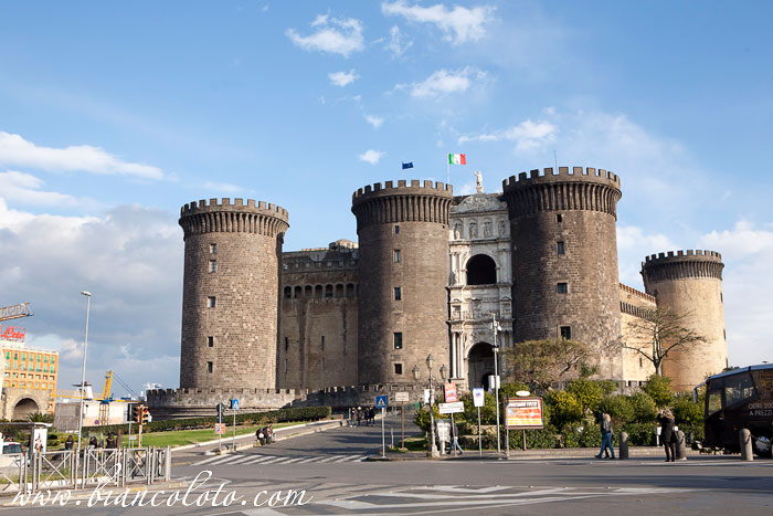 Анжуйский замок. Неаполь