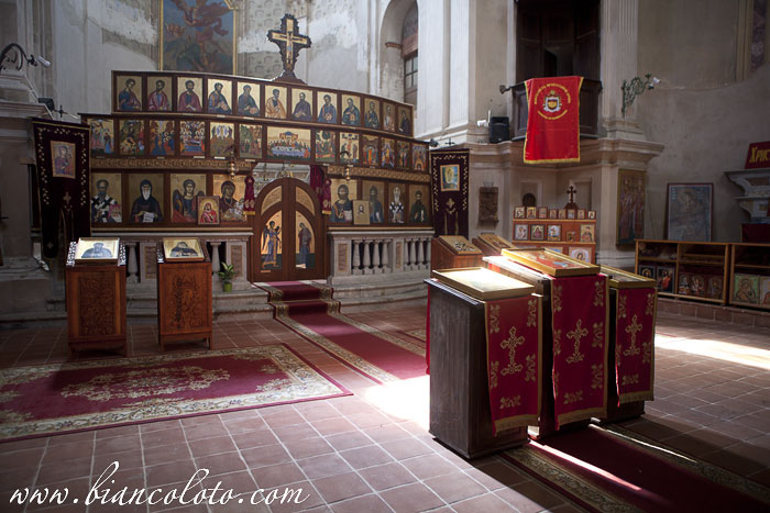 Православный приход в церкви Сан-Микеле. Нейве
