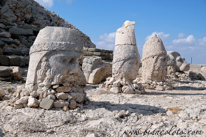 Восточная терраса.Гора Немрут 