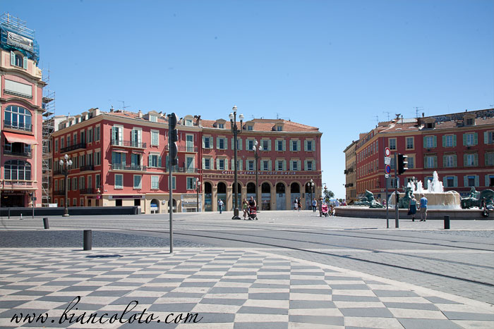 Площадь Массена