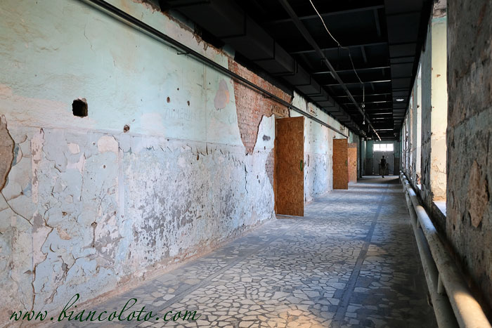 Коридоры школы №1 в Беслане 