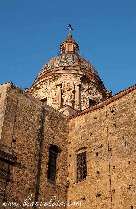 Церковь Кармине Маджоре. Палермо