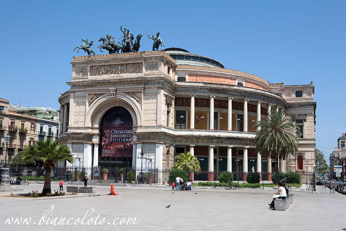 Театр Политеама. Палермо