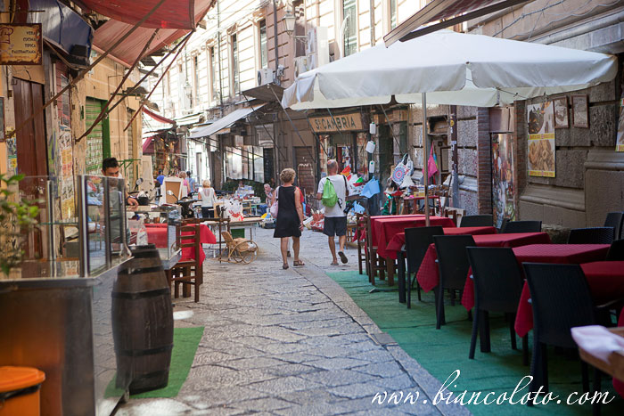 рынок Вуччирия