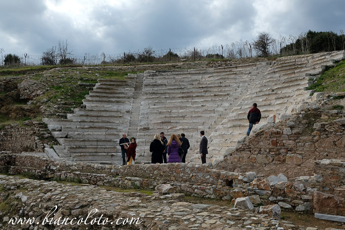 Театр. Парион