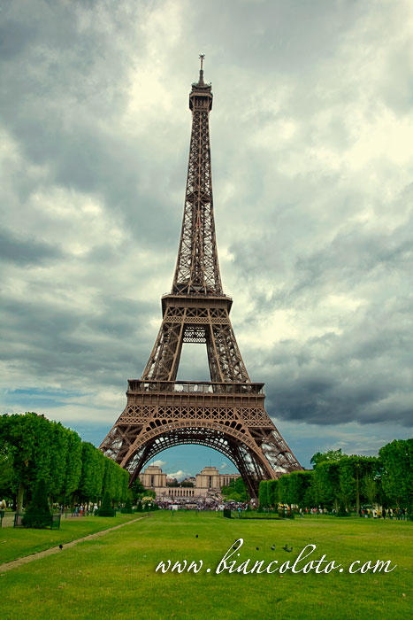 Париж, Эйфелева башня