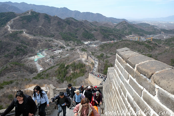 Крутой подъем Бадалинского участка Великой Китайской стены
