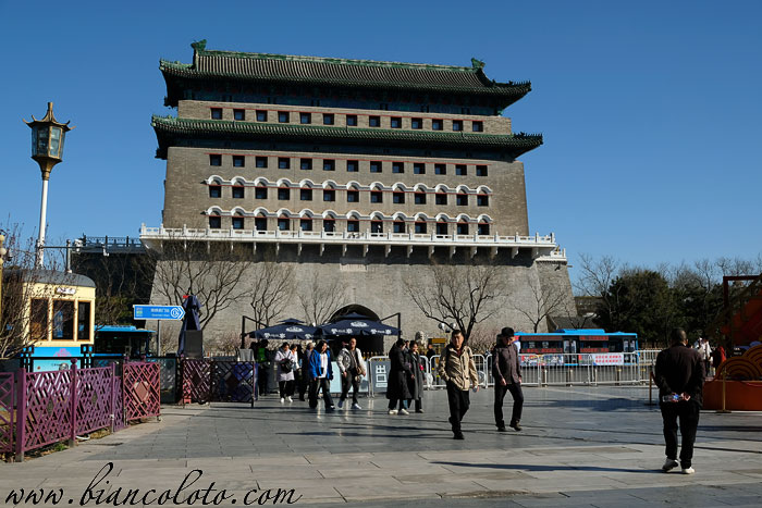 Ворота Чжэнъянмэнь. Улица Цяньмэнь. Пекин. Китай